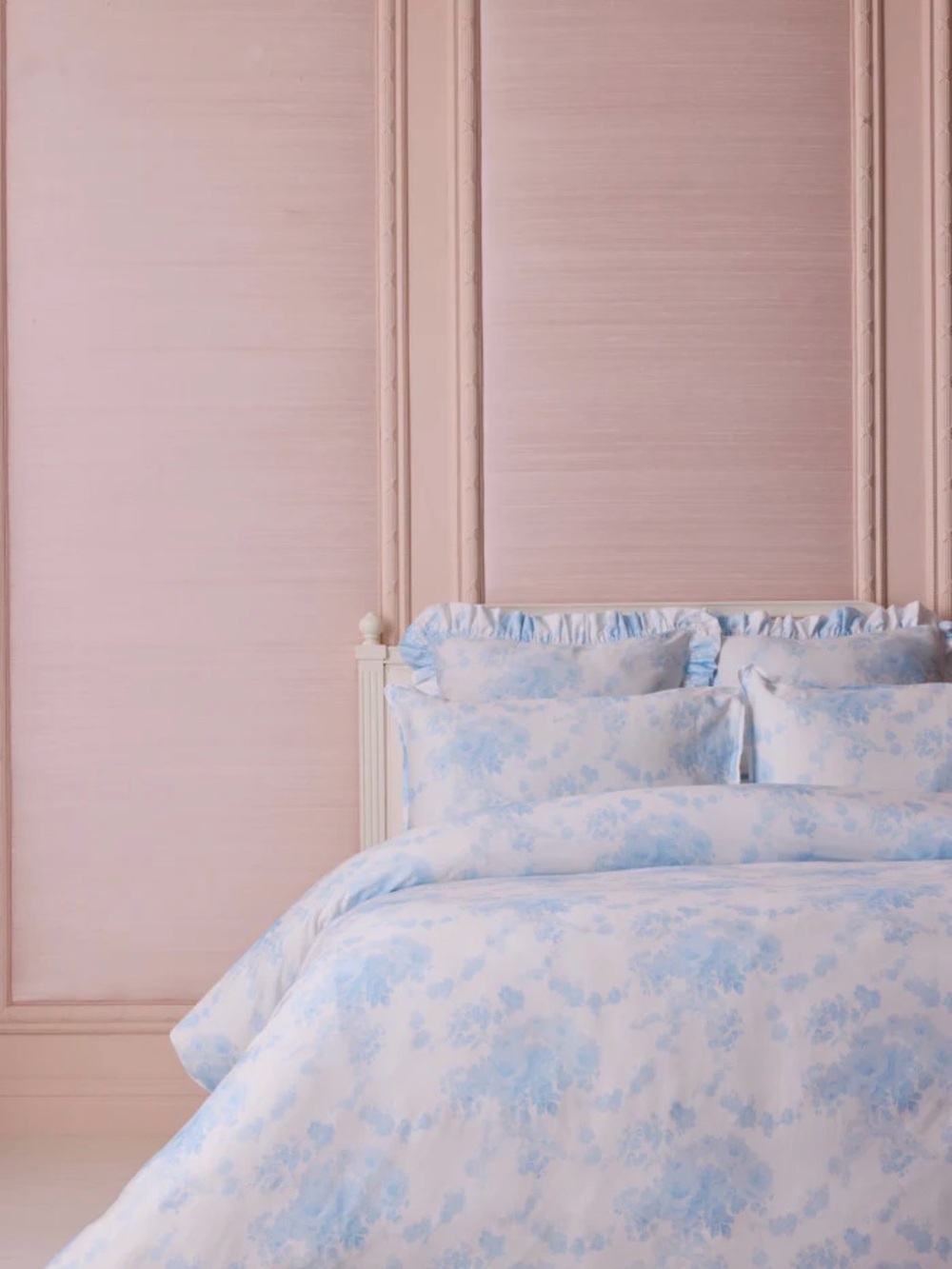 NWT Love Shack Fancy Queen duvet set with two shams in powdered feather blue 🦋